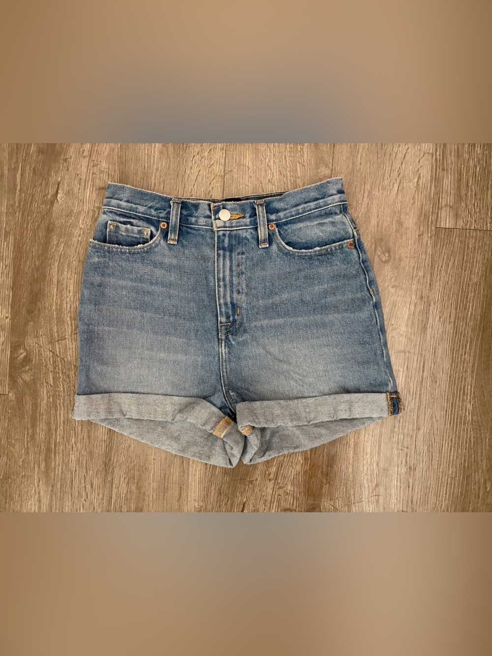 BDG Urban Outfitters Mom High Rise Cuffed Denim Shorts Size 25 Medium Wash